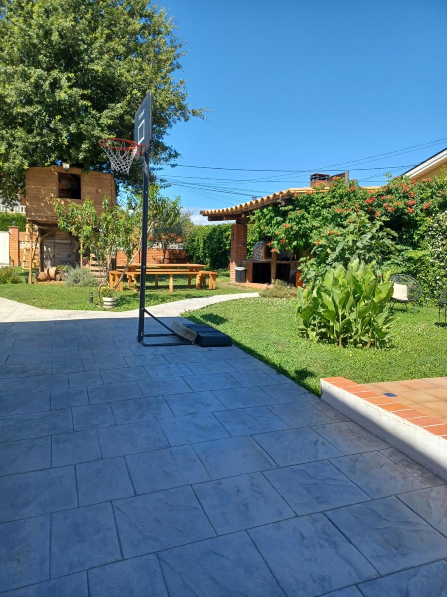 Вілла Piscina De Sal Barbacoa Wifi, Parking Gratis, 3 Min Pga Casa El Roble Жерона Екстер'єр фото